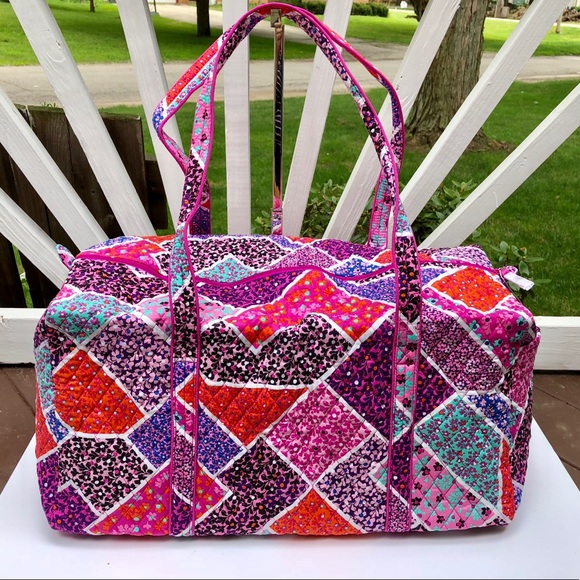 Vera Bradley Large Duffel bag in Modern Medley NWT - Picture 7 of 7